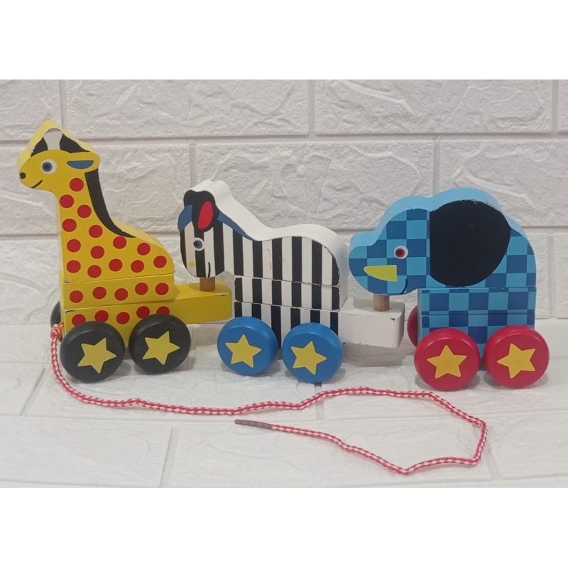 Melissa & Doug pull along zoo animals preloved