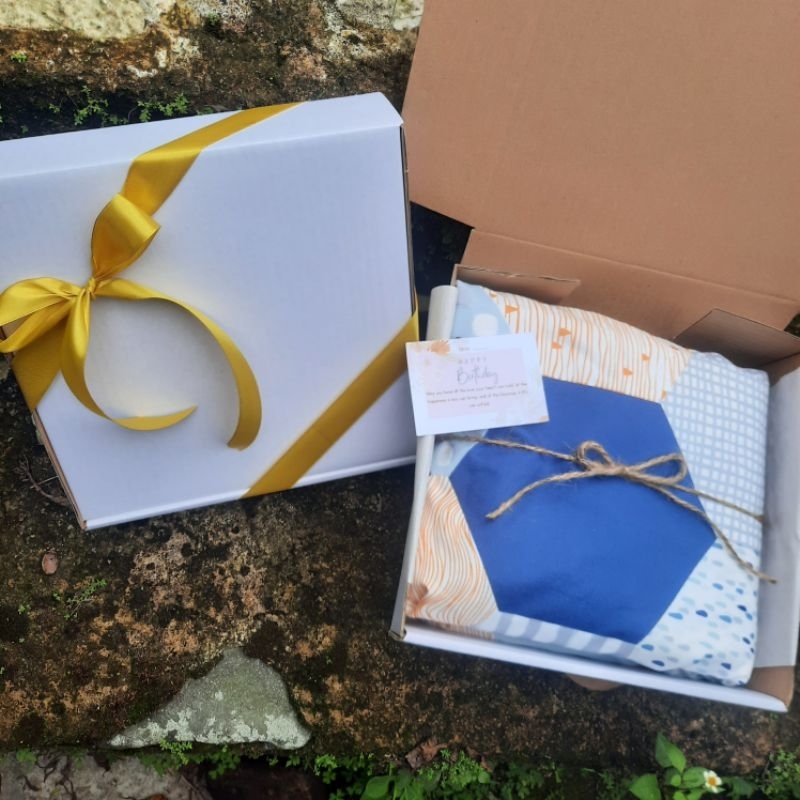 Hampers Sprei - Homemade Sprei - Kado Pernikahan - Wedding Gift - Hampers Murah - Sprei