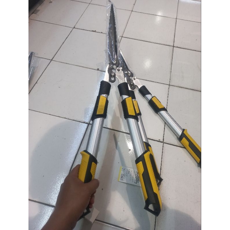 krisbow gunting rumput dan tanaman teleskopik