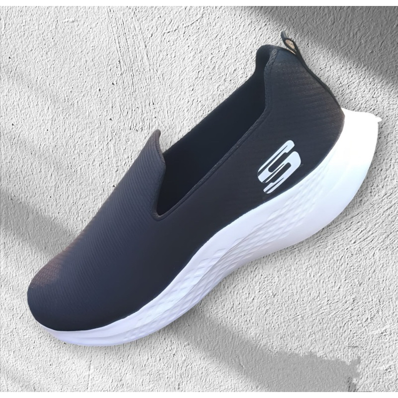 Sepatu Skechers Slip On Pria Sekolah Kerja Casual Sol Ringan Wanita navy hitam