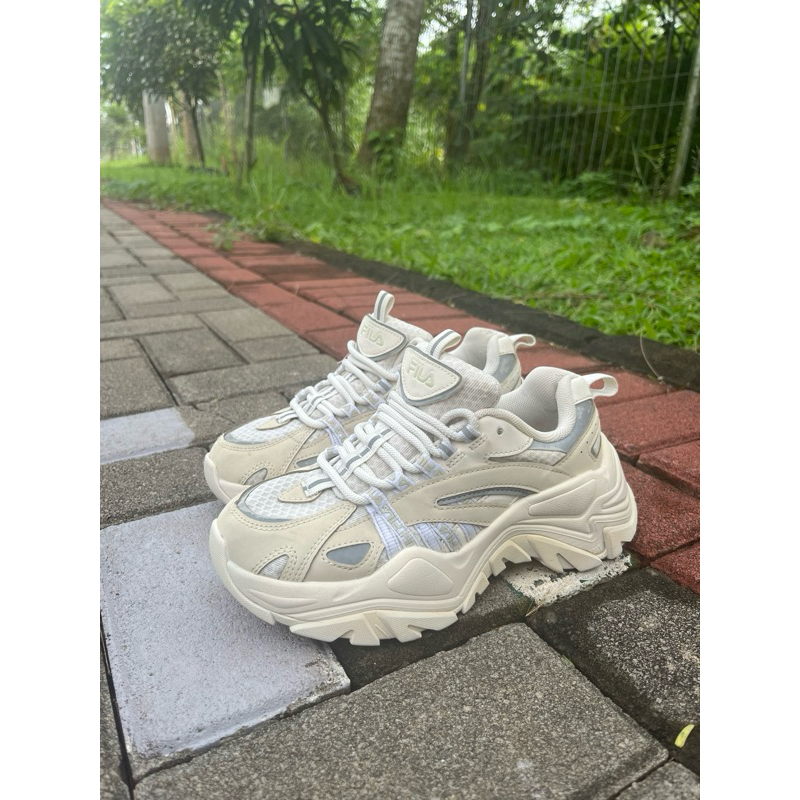 Fila Electrove Trainers ukuran 35,5/ sepatu second branded anak