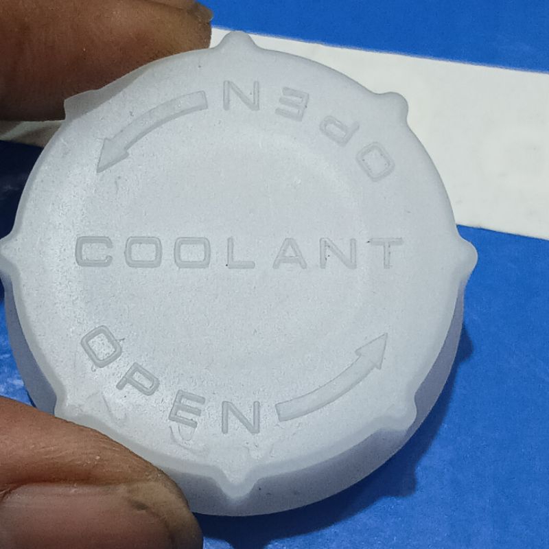 tutup tabung cadangan air radiator xpander