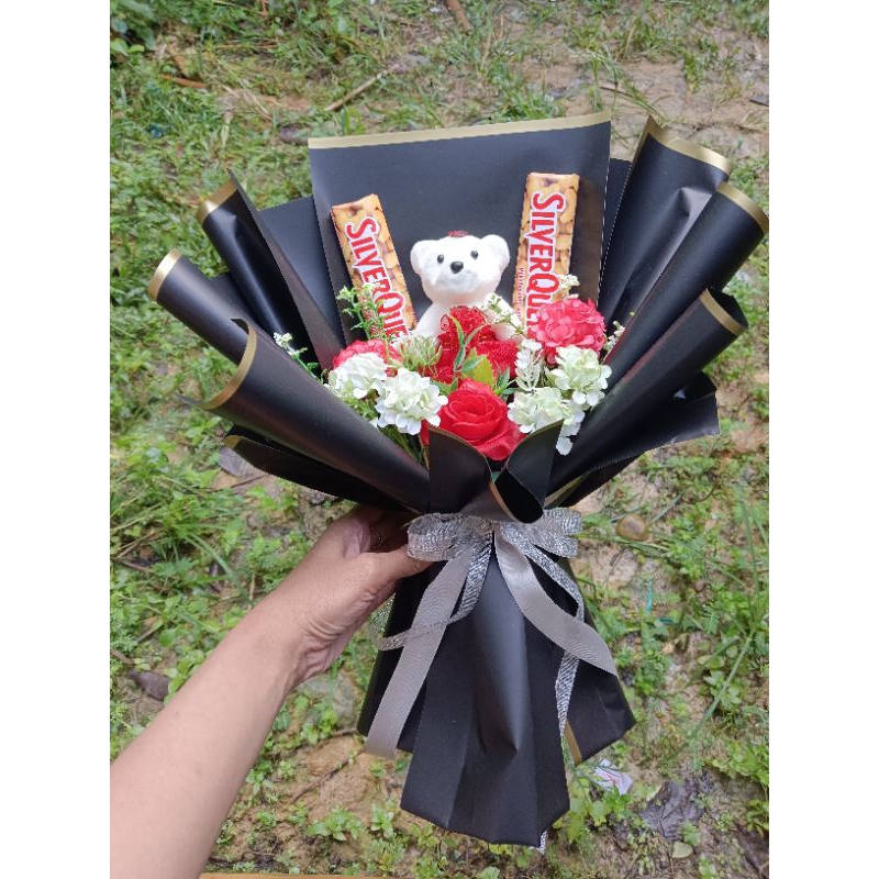 buket coklat bunga boneka
