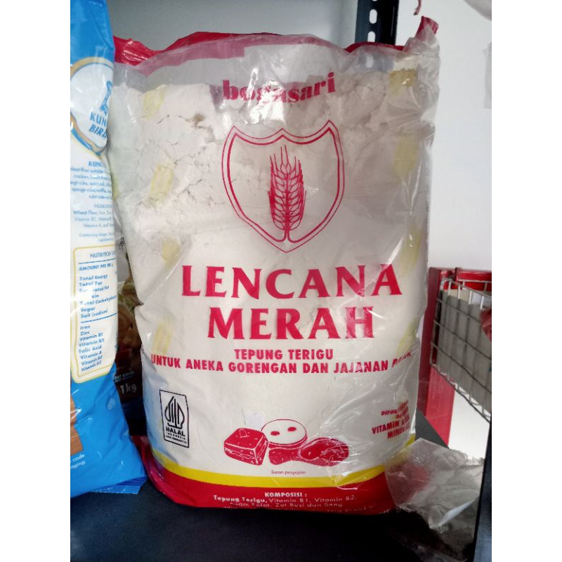 

TEPUNG TERIGU LENCANA MERAH 1kg