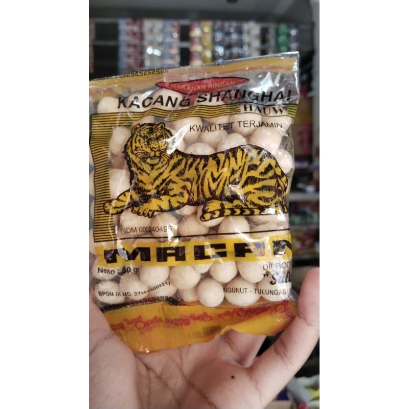 

Kacang Shanghai Macan 50 gr / kacang atom macan kemasan kecil