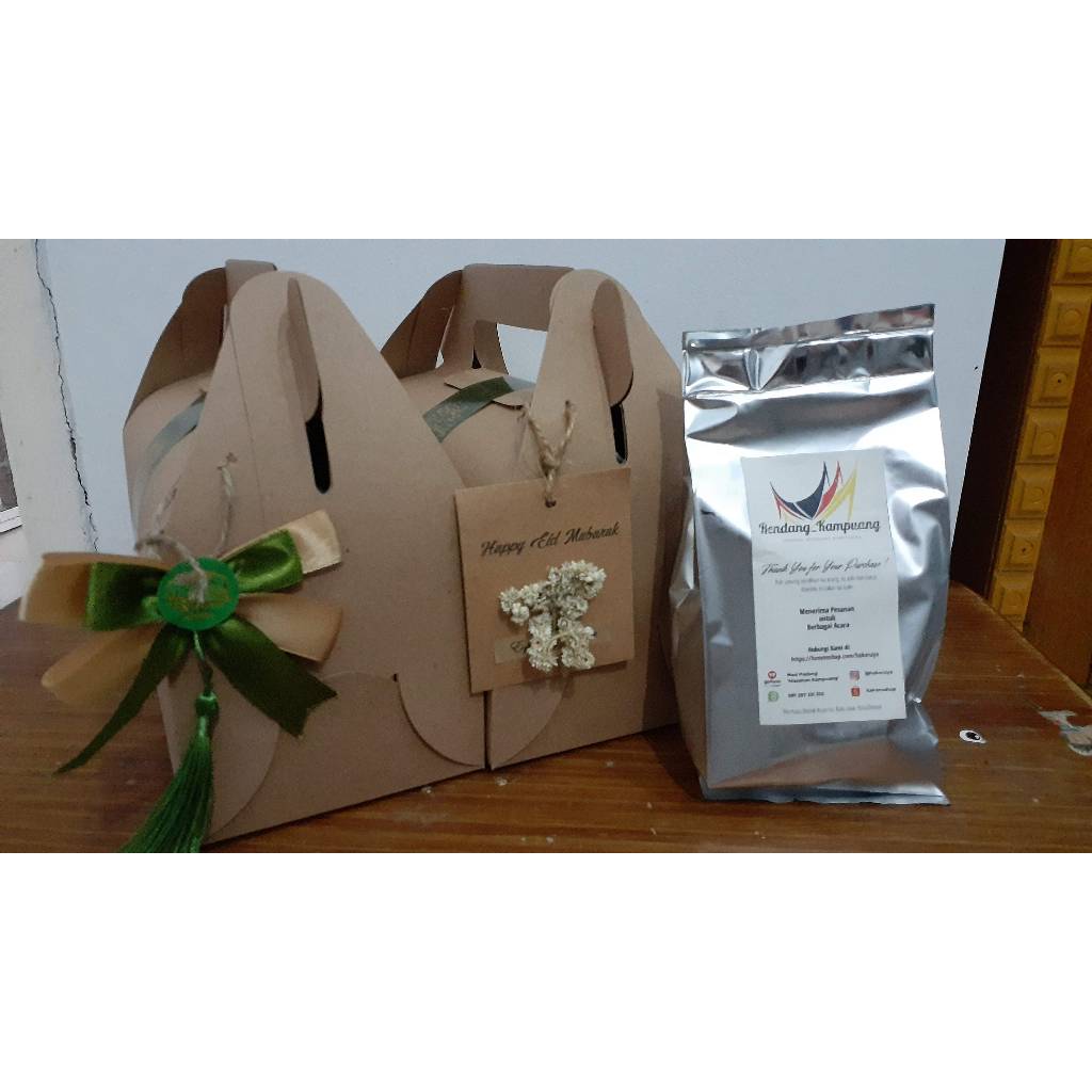 

Hampers / Gift Box / Kado Makanan - Rendang Kampuang by Hakeruya + Kartu Ucapan dan Pita