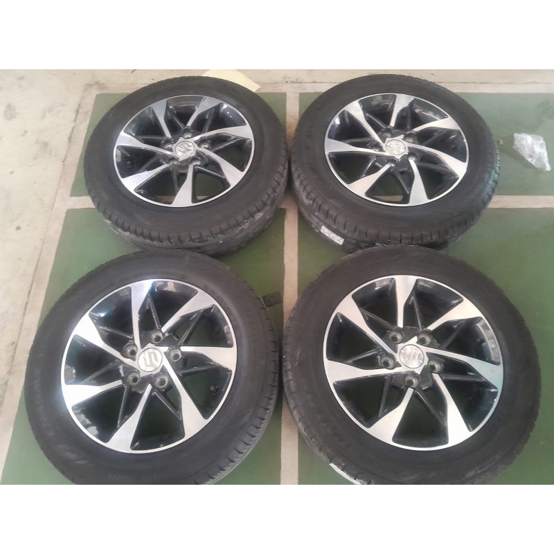 Velg Bekas Mobil Ertiga Ring 15+ban 185 65 15 Lebar 5,5 Lubang 5x114 kondisi velg dan ban 90%