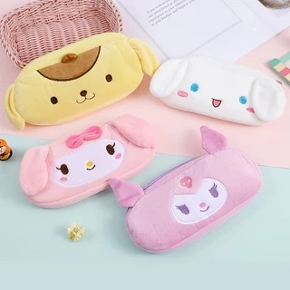 

Kotak Pensil Kain Bulu Halus Motif Sanrio & Capybara Tempat Pensil