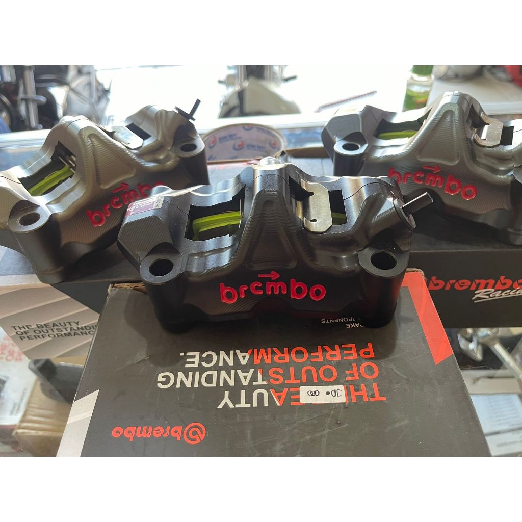 Kaliper Brembo GP4 GP4RX M50 4 piston pitch 100 Caliper Depan