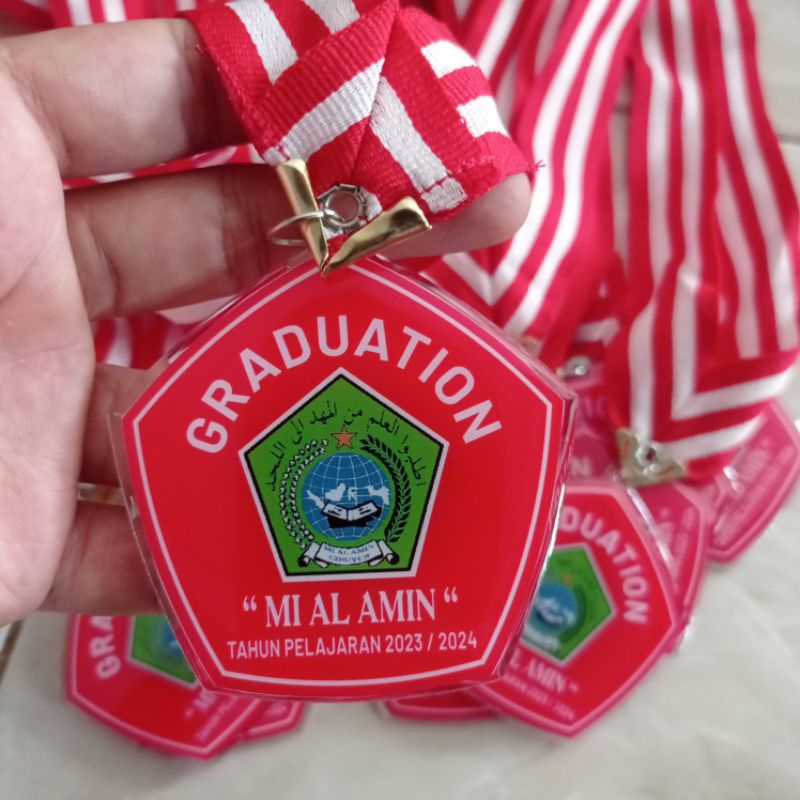 

Medali Wisuda Medali Kelulusan Mendali Perpisahan Lapis Resin