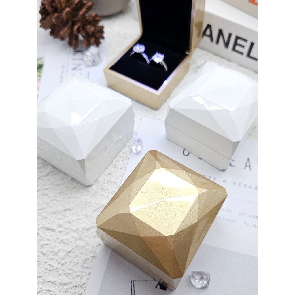 Tempat Cincin LED DIAMOND 2 CINCIN Kotak Cincin Lampu Box Cincin Nikah Tunangan seserahan box cincin