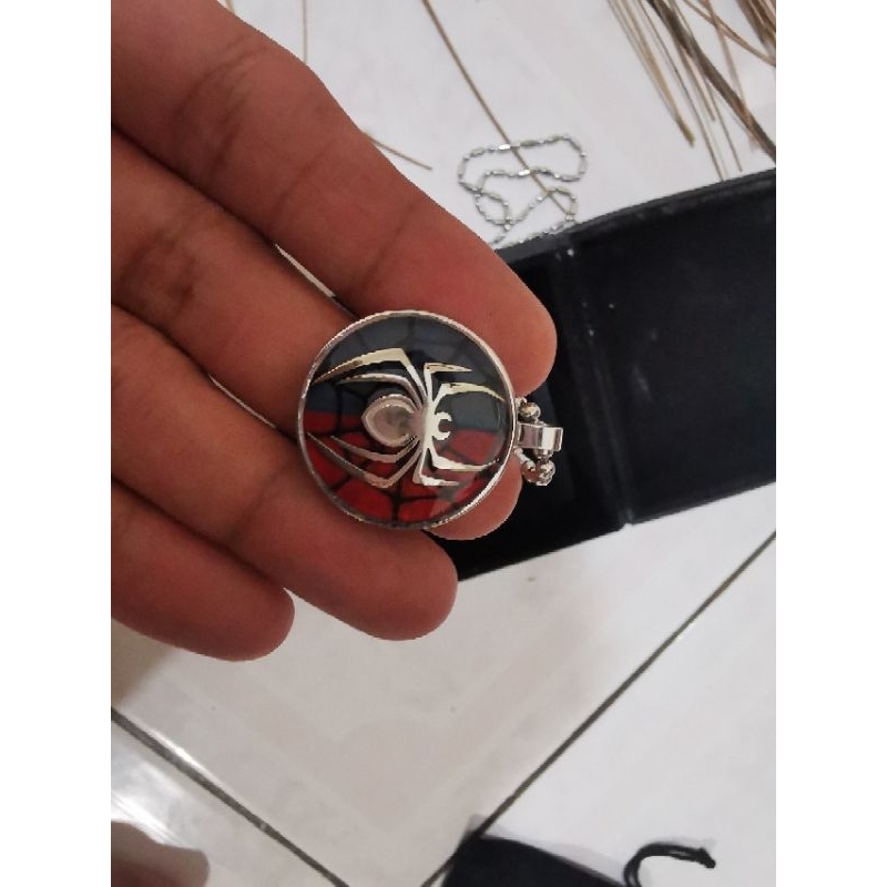 Kalung mci Spiderman asli