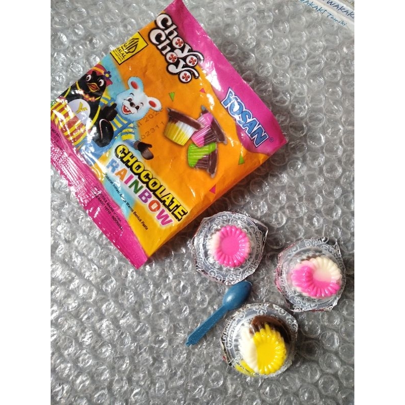 

Choyo Choyo Chocolate Rainbow Yosan Ekonomis Isi 3 cup.