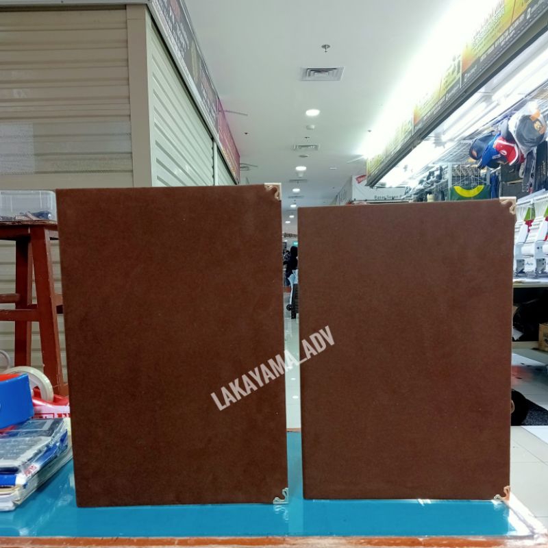 map beludru polos warna coklat plus siku