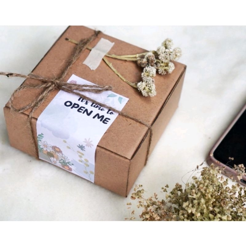 

Box Giff | Box Kado 8*8*3 Cm