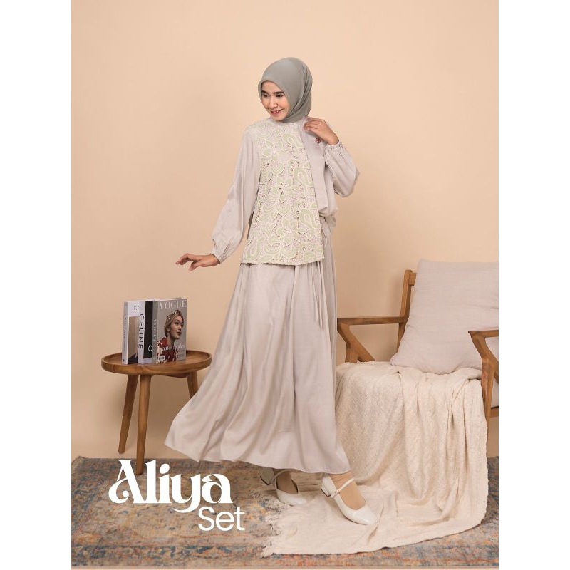 Aliya Set by Marevi