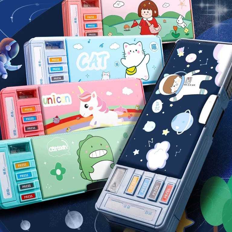 

KODE C23L Tempat Pensil Kotak Pensil Multifungsi Motif Anak Kartun Bahan Plastik Lapisan Ganda Gratis Aksesoris Lengkap