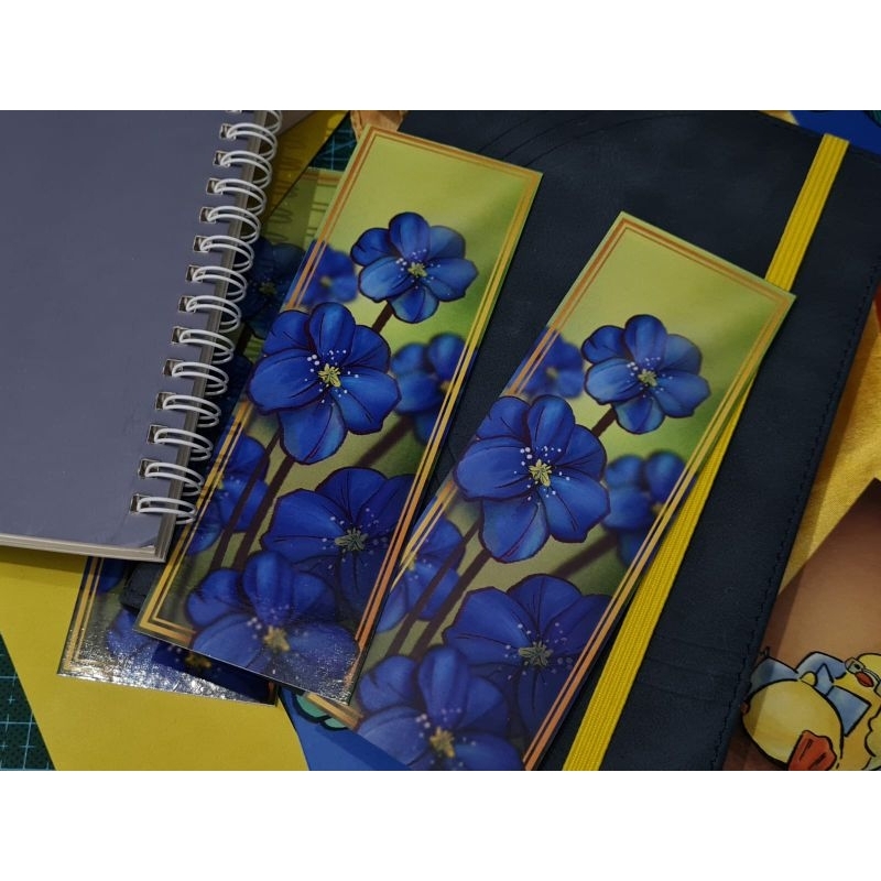 

Blue Flower Bookmarks Pembatas Buku Design Full Colour 2 sisi #bookmarks #bookmark #pembatasbuku #funnybookmark