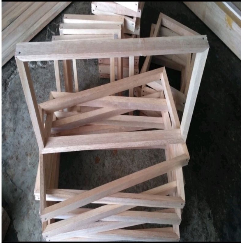 

Kayu Spanram 100x100 Batangan