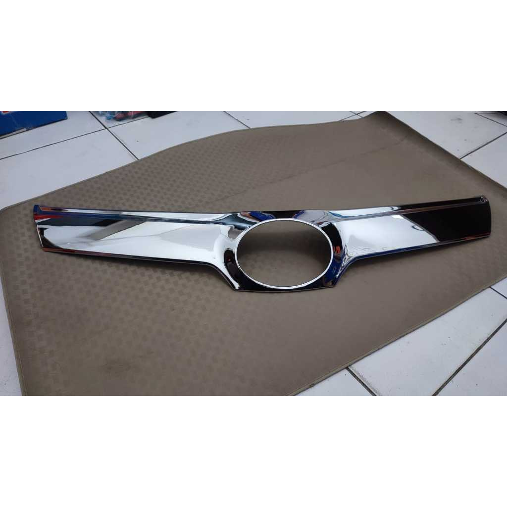 Cover grill depan mobil avanza veloz 2019 up chrome