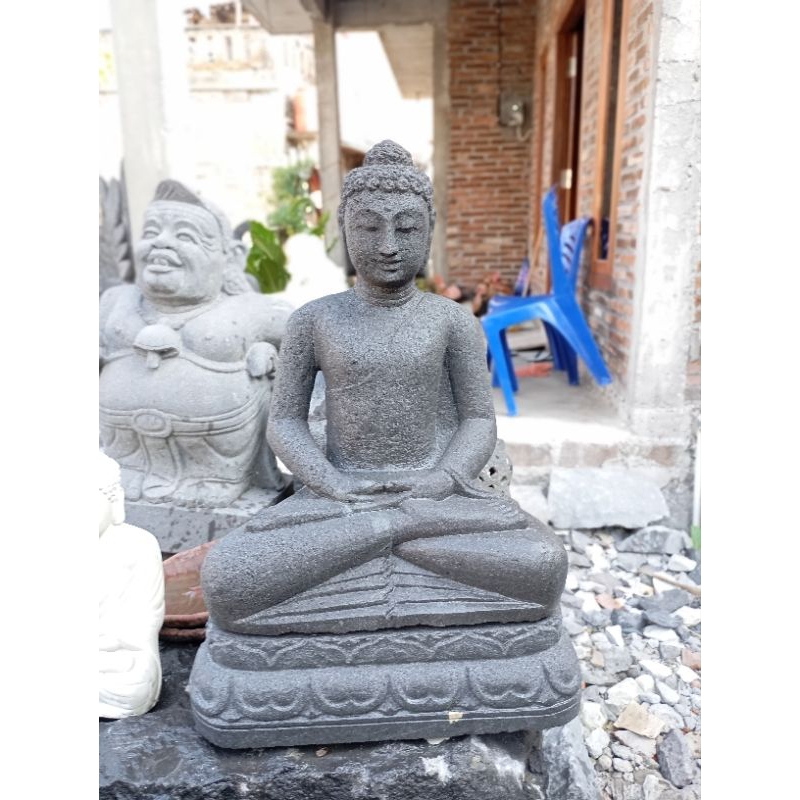 patung Buddha batu