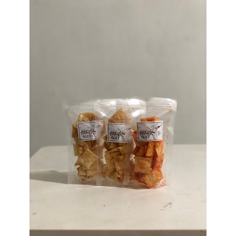

PANGSUIT Keripik Pangsit (Asin/Balado/Pedas)