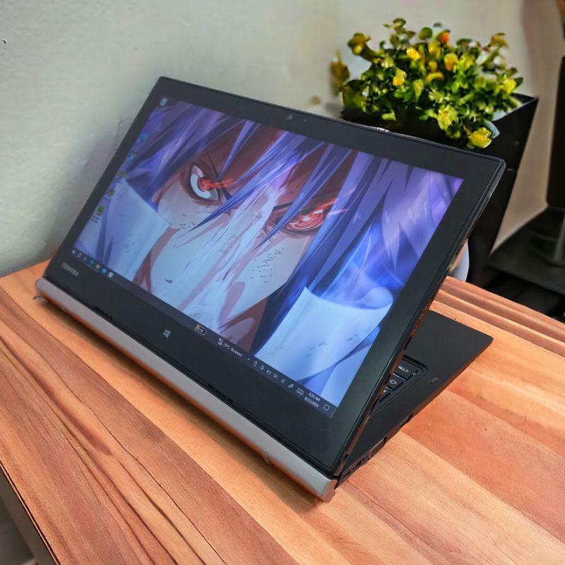 LAPTOP TABLET TOSHIBA Z20T R73 R82 TOUCHSCREEN M5 RAM 8GB SSD MURAH