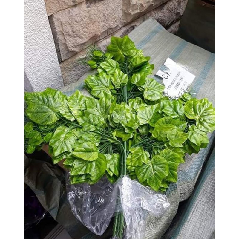 Daun Anggur Hijau Muda 1 LUSIN/ Daun Anggur Dekorasi / Daun Anggur ArtificiaL