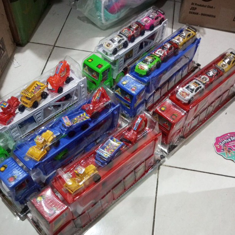KODE T1B Mainan mobil truk Volvo mika pengangkut mobil ada dua macam ST 211ST 2111