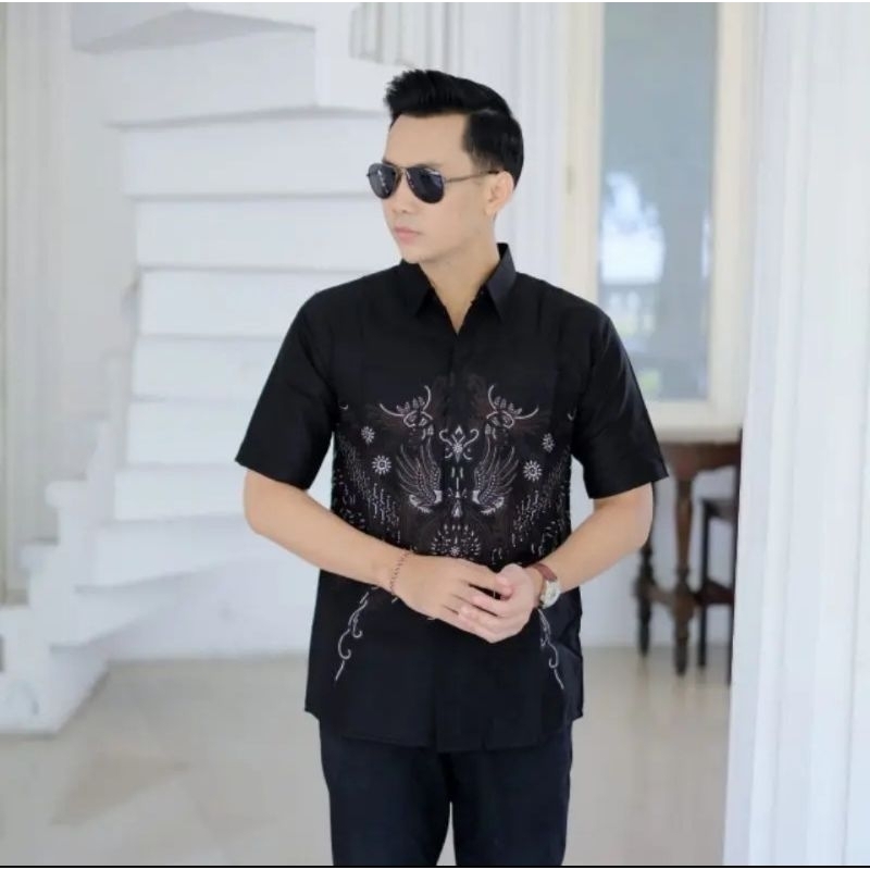Baju Batik Pria/Kemeja Batik Pria Lengan Pendek Warna Hitam