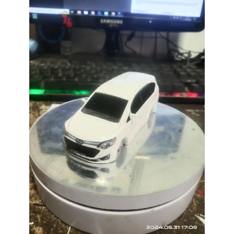 Pajangan Interior dan Pengharum Miniatur Mobil SIGRA Gen 1