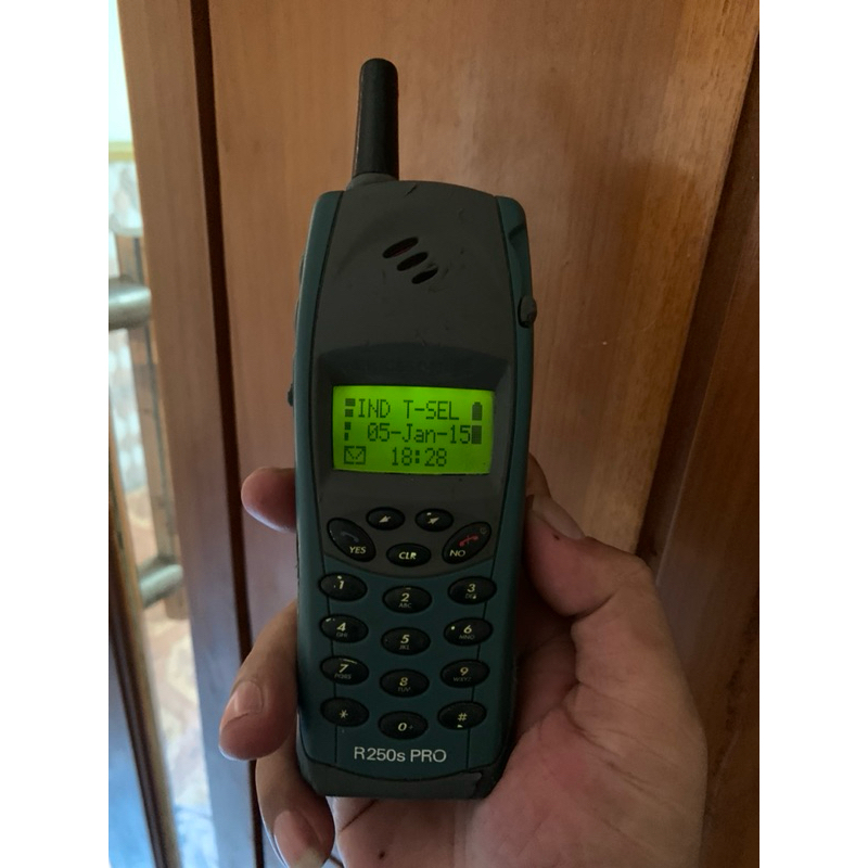 ericsson R250s pro aka paus hijau army