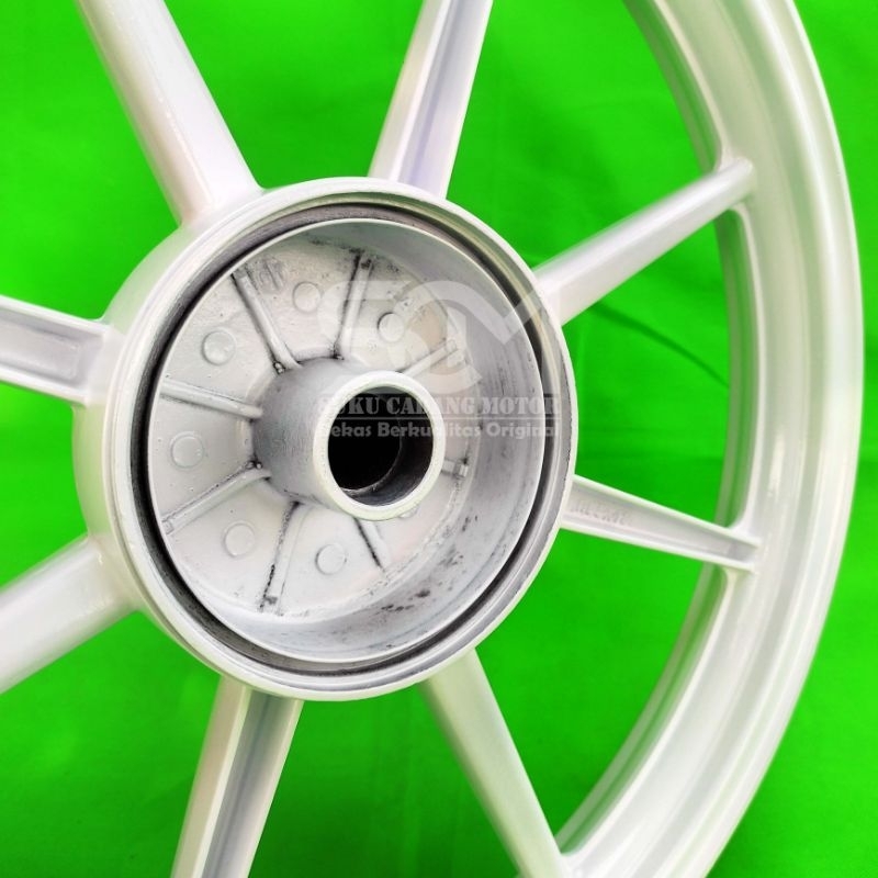 Velg belakang For yamaha Palang 8 Untuk RX KING PNP Jupe Vega New ZR barang second cabutan