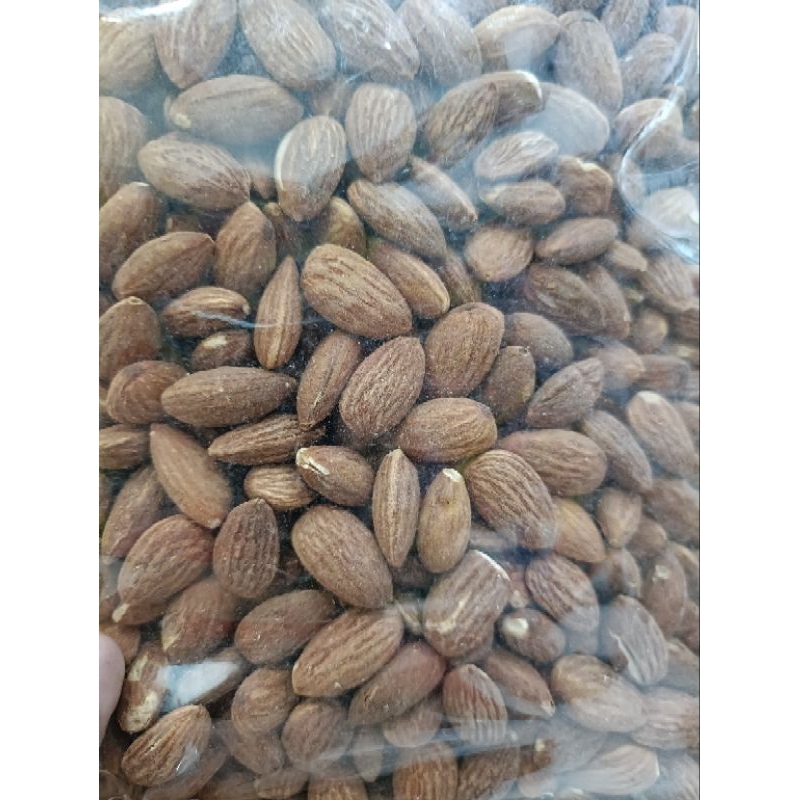 

Kacang Almond 1 kg