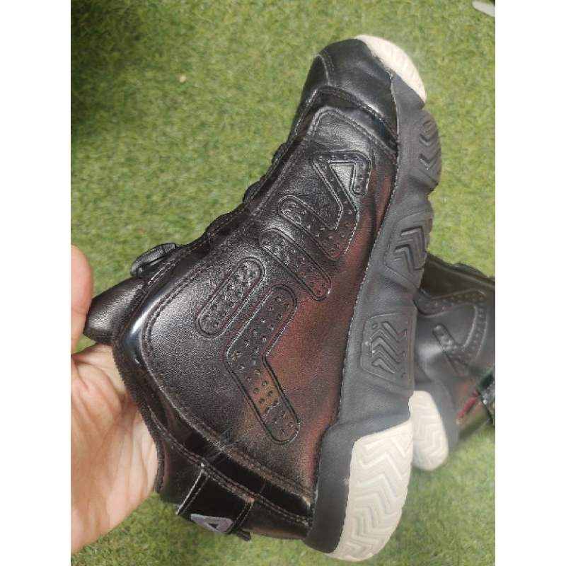 Sepatu Basket Fila BOA Black