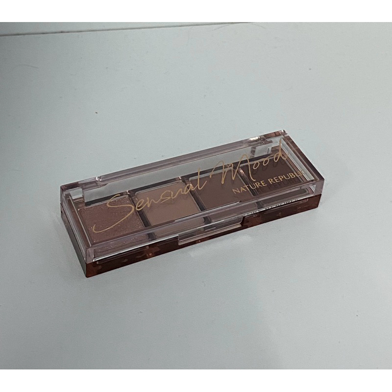 preloved NATURE REPUBLIC eyeshadow ( 07 burgundy )