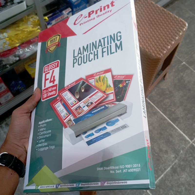 

PLASTIK LAMINATING GLOSSY F4 A4 100 MICRON 22,5X34 CM