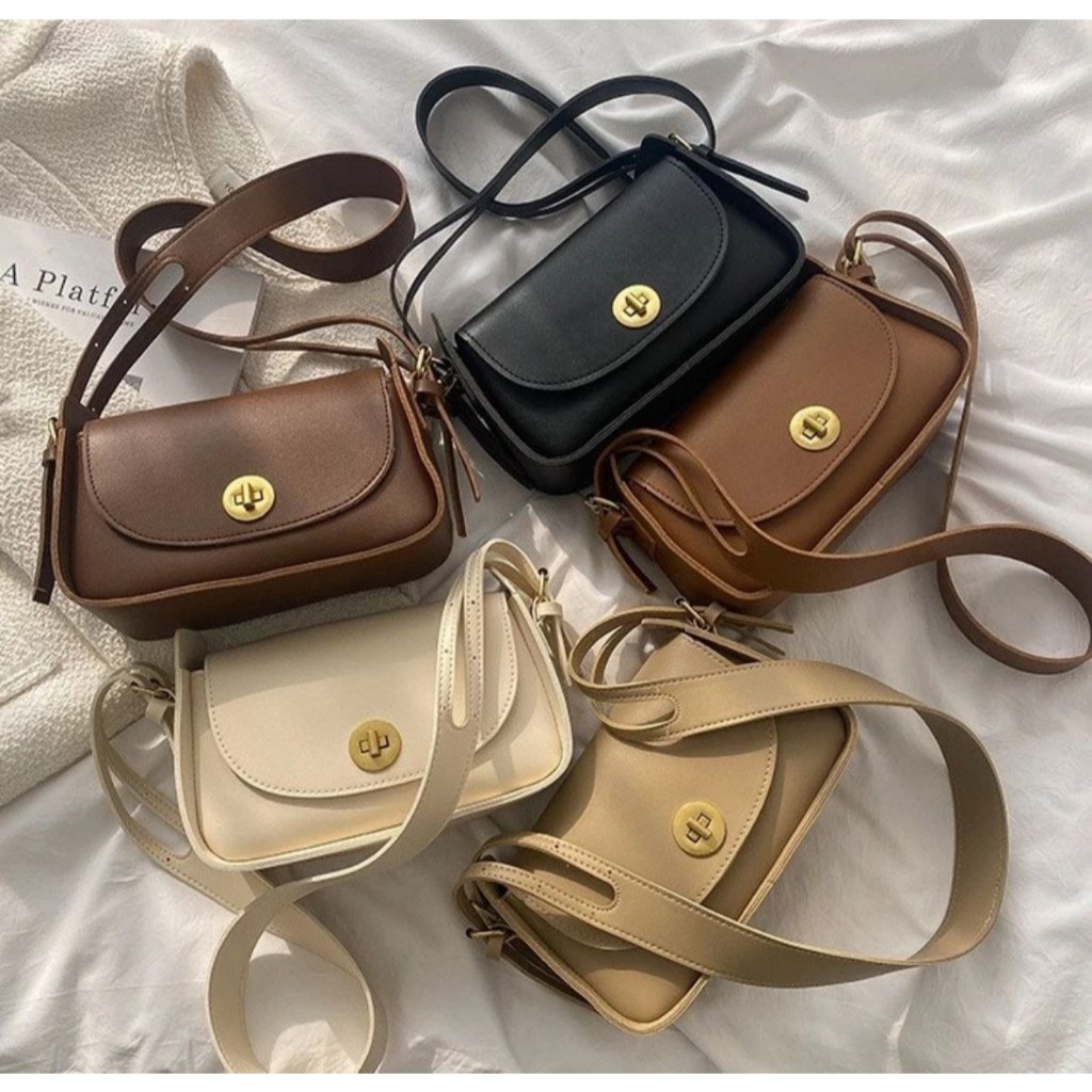 BOO -  Messanger Shoulder Bag