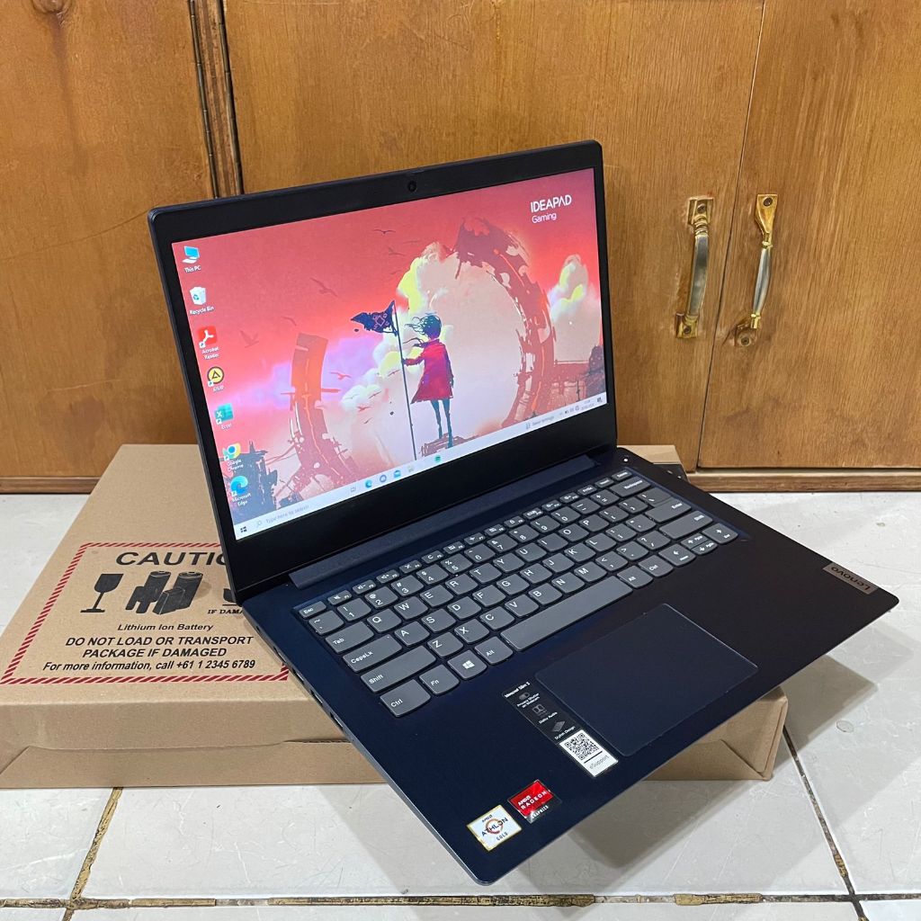 Laptop Lenovo Slim 3, Amd Athlon Gold - 3150U, Ram 12 Gb / SSD 512Gb