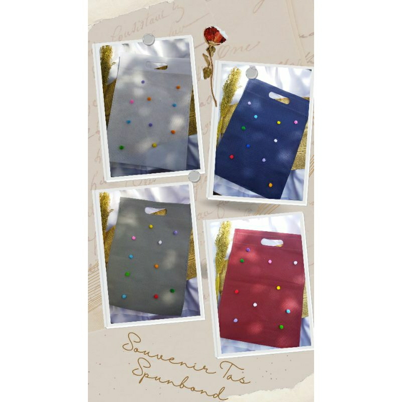 

SERIBUAN! Souvenir tas spunbond with pom2/free custom desain
