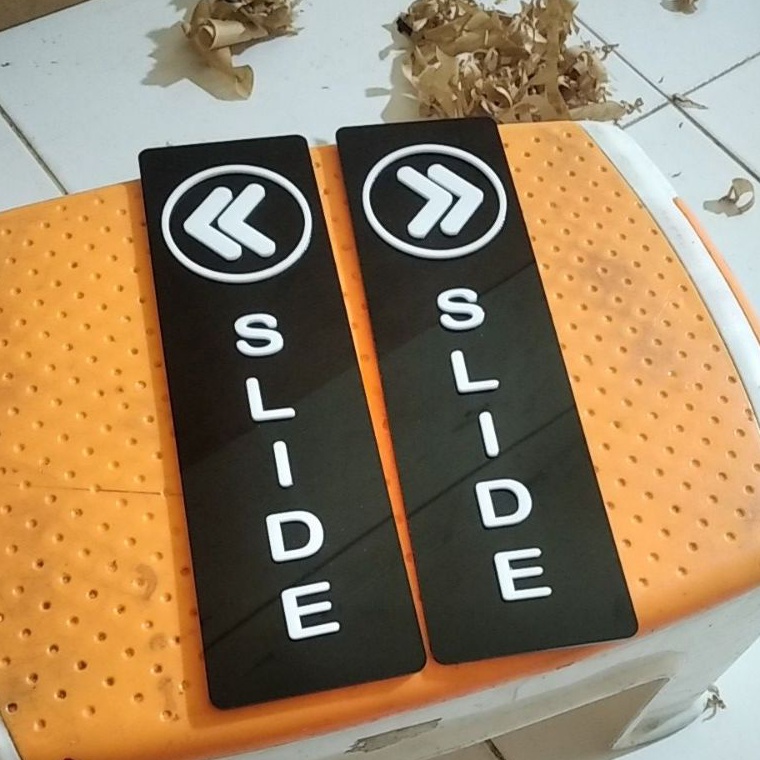 

GESER SLIDE Sign In Label Acrylik Timbul P6 x T2 cm 1 Set l G4T7