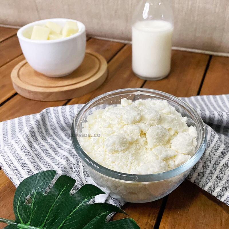 

Indocheese Keju Parmesan Premium | Grated Parmesan Cheese Premium 200gr | 100% halal