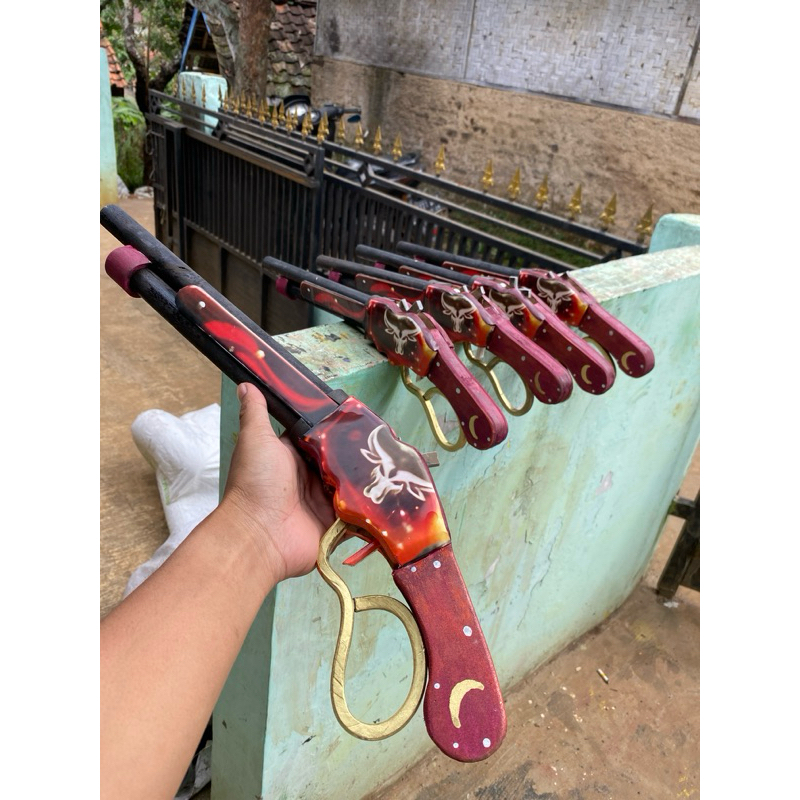 Mainan kayu cuma pake karet gelang sg2 TAURUS