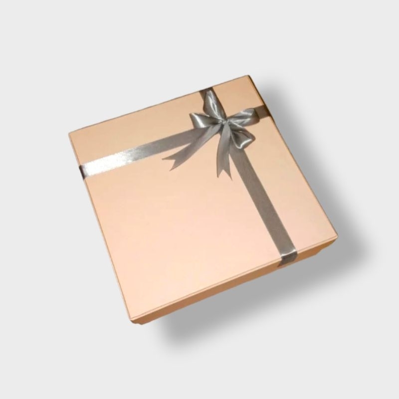 

Kotak Kado Gift Box 30x30x10cm Kotak Hadiah Hampers Box Packaging Hadiah Box