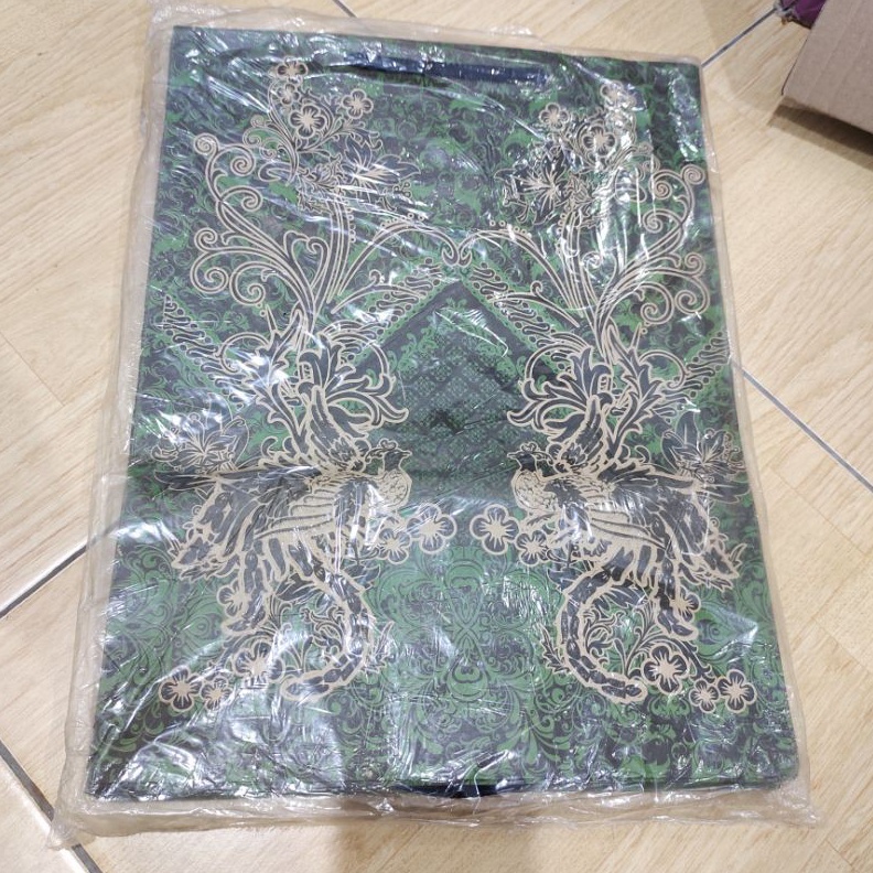 

LANGSUNG BELI GAN Tas Goodie Bag Besar Motif Batik Kantong Tas Kertas Ulang Tahun Kado