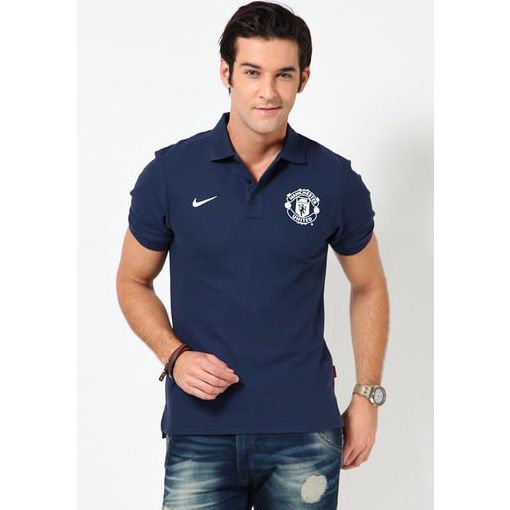 KODE B72Q Kaos Polo Shirt MU ManchesterUnited navy prematch presentation