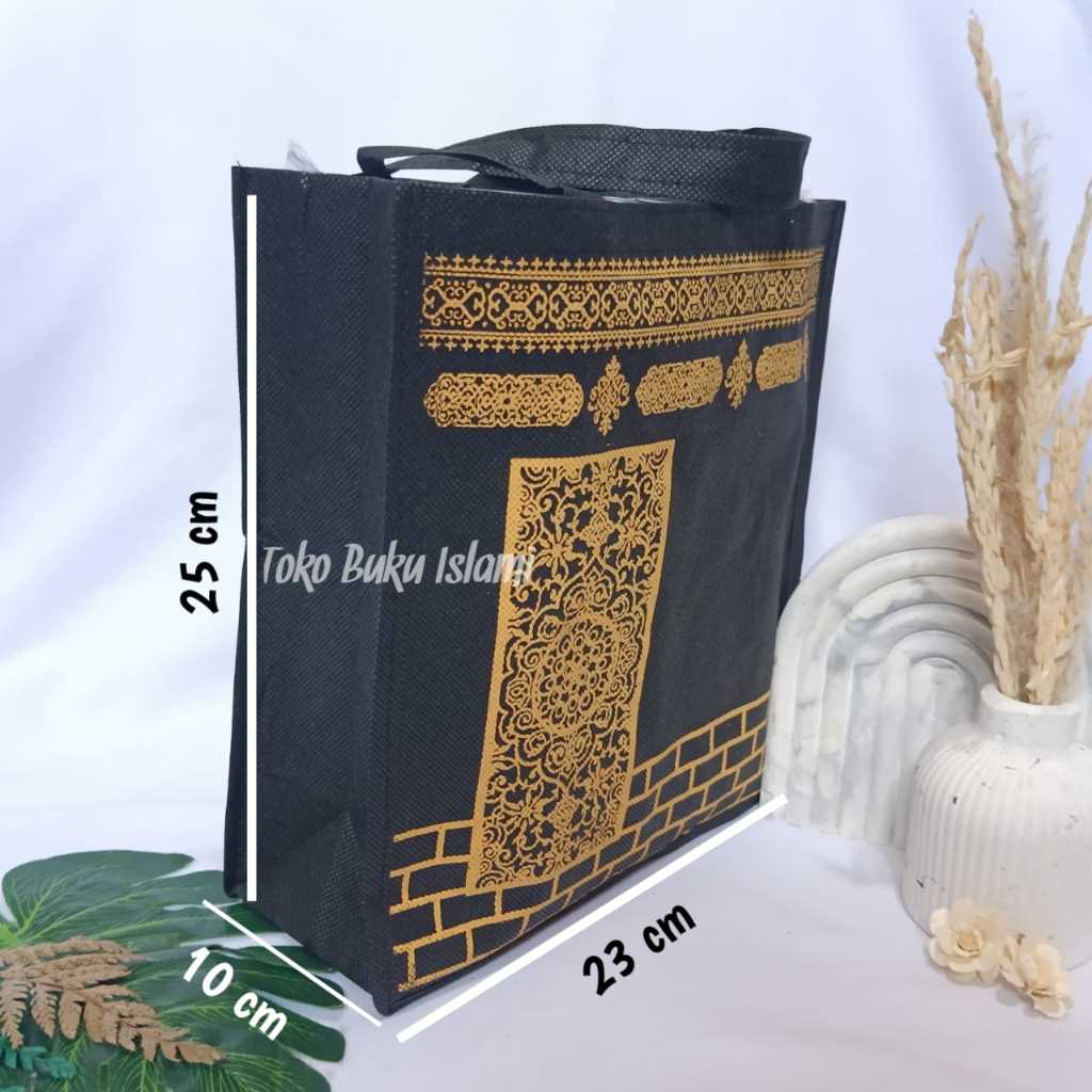

Tas Motif Kabah Tas Oleh-Oleh Haji Tas Oleh-Oleh Umroh Tas Spunbond Tas Plong Tas Haji Tas Souvenir Umroh