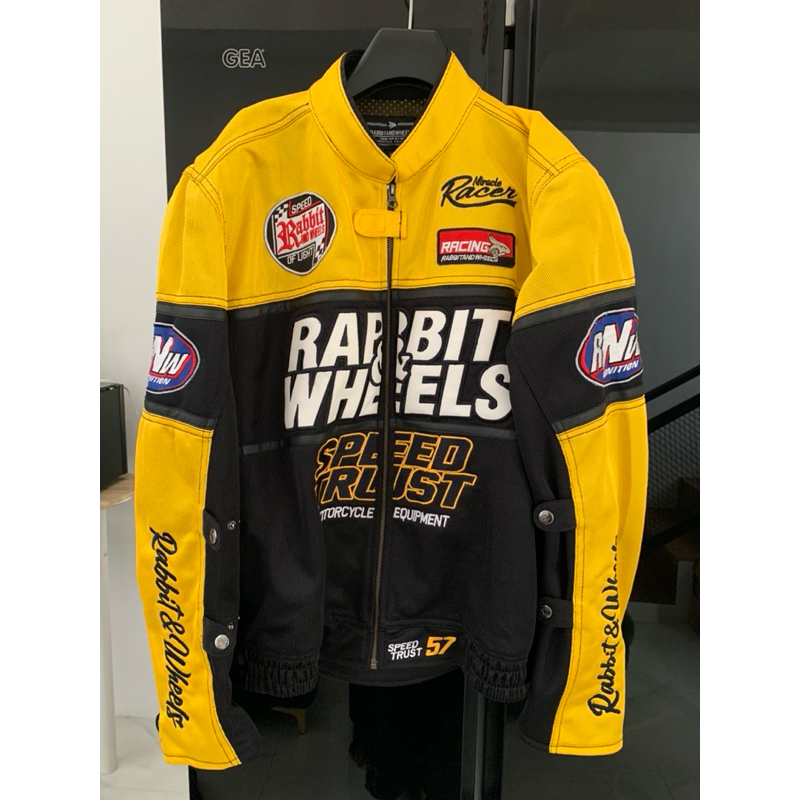 Preloved Jacket Rabbit&Wheels Money Black and Yellow