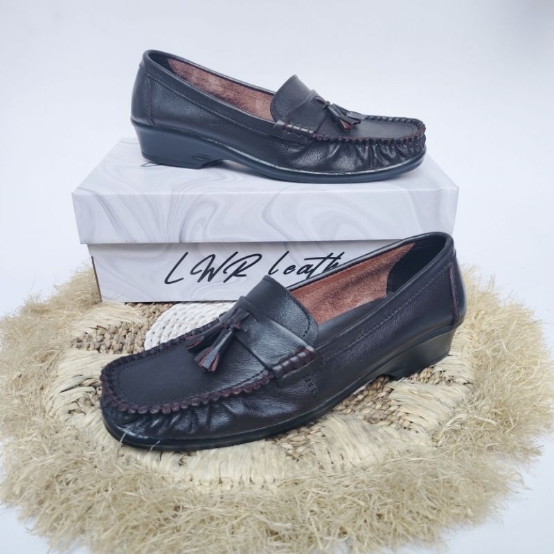 Sepatu Santai Wanita Tassel Kulit Asli Sepatu Kerja Wanita