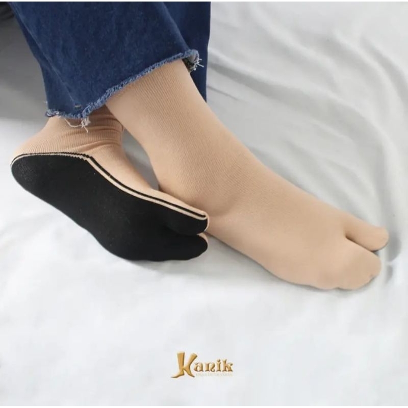 Kaos Kaki Kanik telapak hitam/Kaos kaki wanita muslimah Kanik size M dan L
